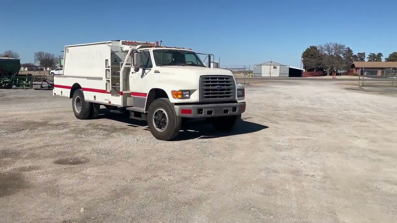 1995 FORD F700 For Sale