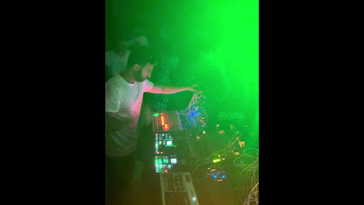 Michele Giletto LIVE (cloudsurfer) @ cave di tufo Roma - Analog & Modular live techno