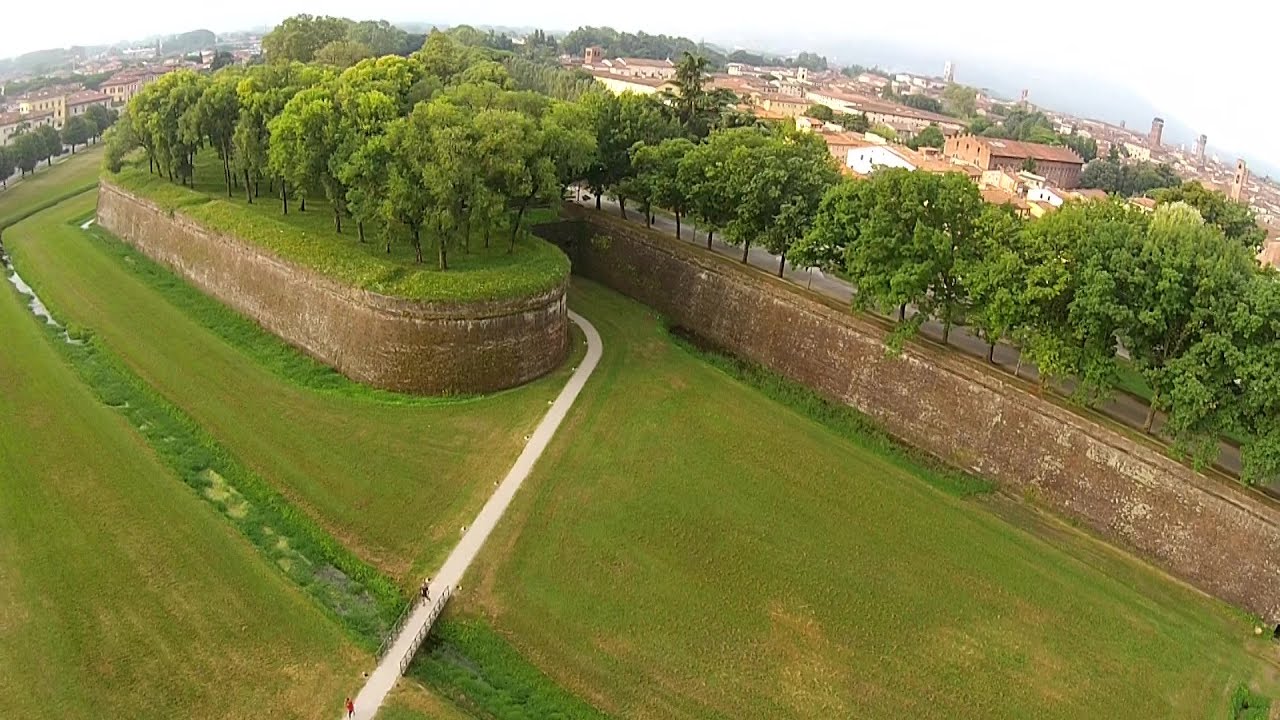 LUCCA e le sue MURA
