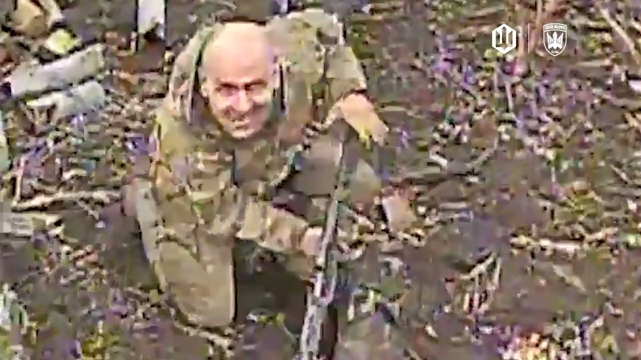 Біба і Боба, зупинись. Іді домой. Фотографують пілоти 414 обр Птахи Мадяра.