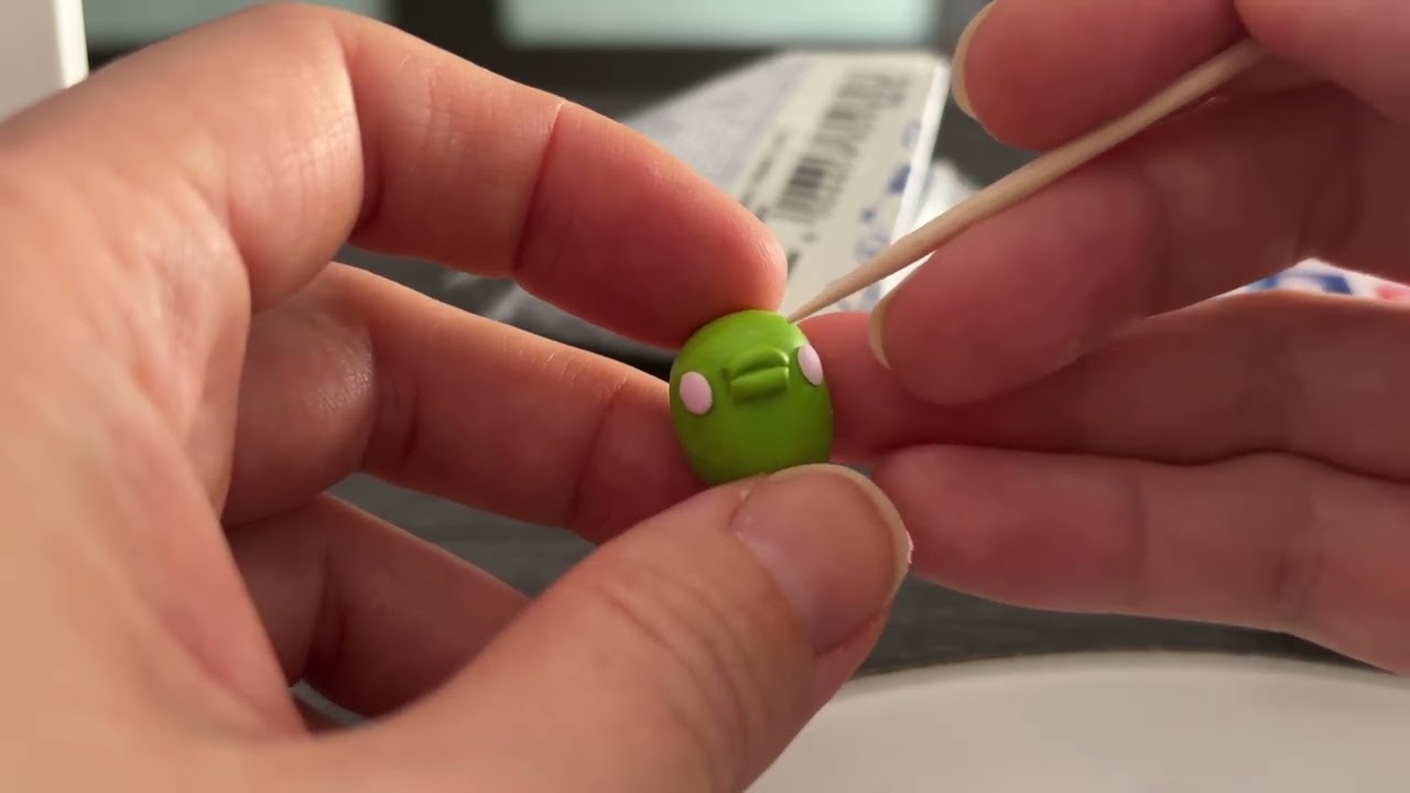 Hacer a Kuchipatchi en FIMO 