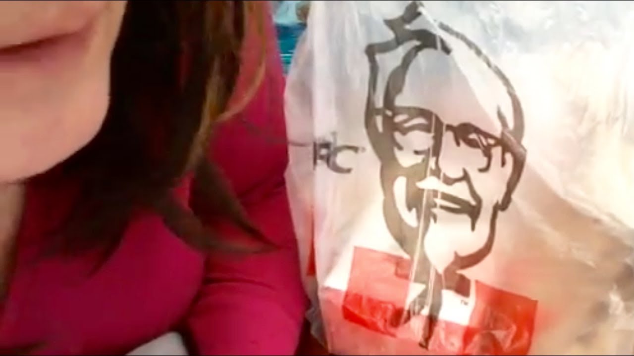 KFC: Давайте пообедаем! Я съедаю всё за 5 долларов! Голень, бедро, тихий голос, ASMR, короткий ра...