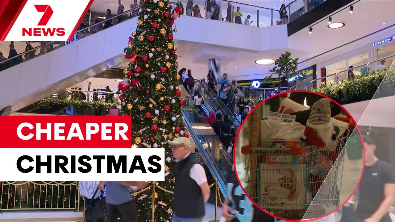 Shopping experts share their early tips on making Christmas cheaper | 7NEWS