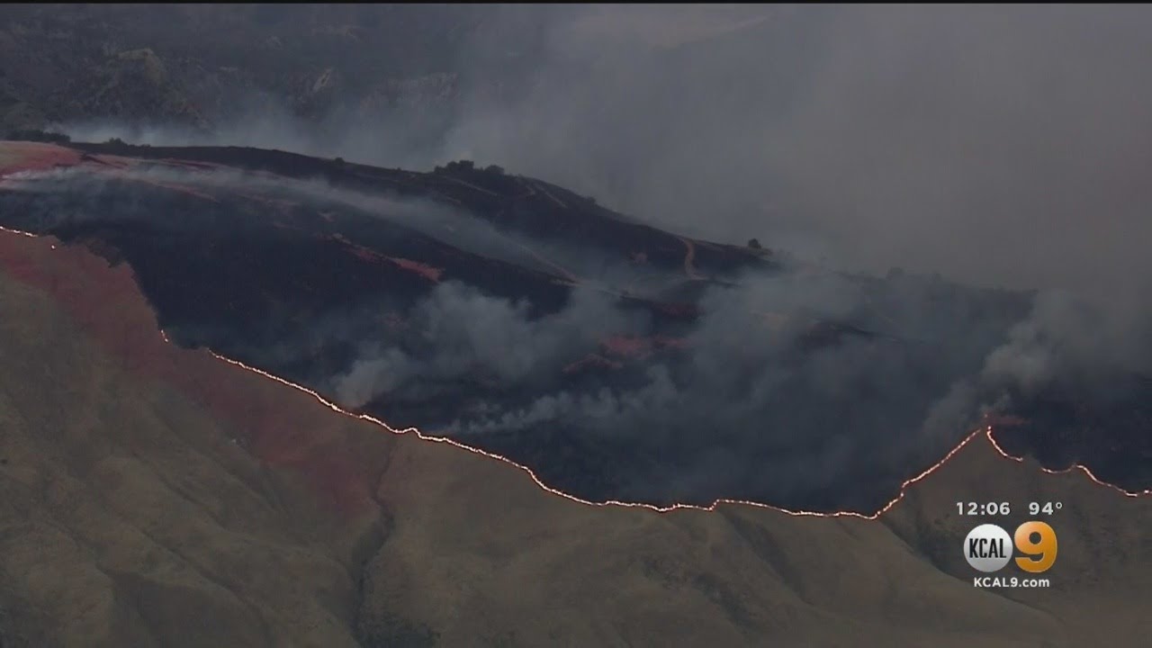 Firefighters Continue Battling 2 Brush Fires In Ventura County