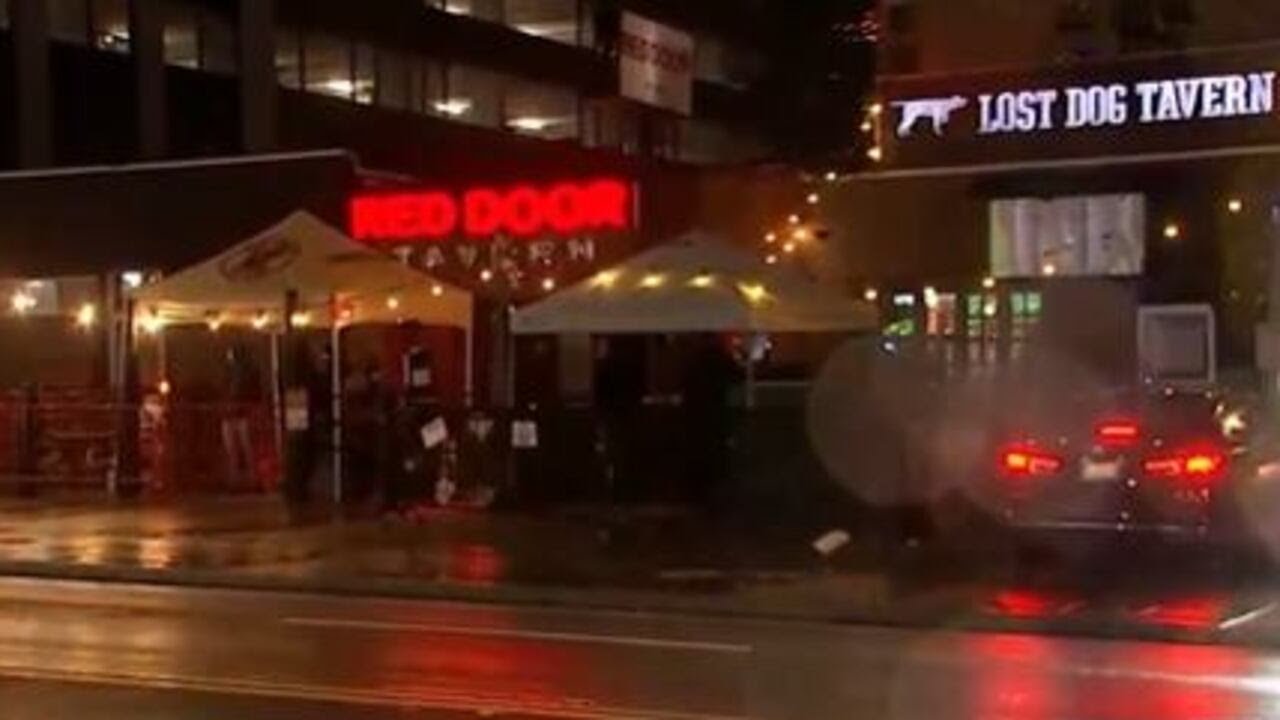 Atlanta bars close early Saturday with freezing rain looming