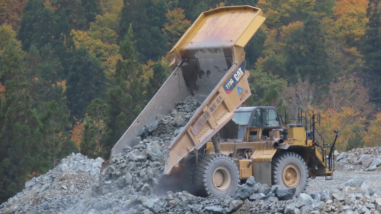 成瀬ダム　CAT 773G