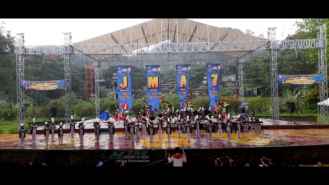 Marching Band GITA SWARA MTSN 3 BOGOR Proudly Present : 