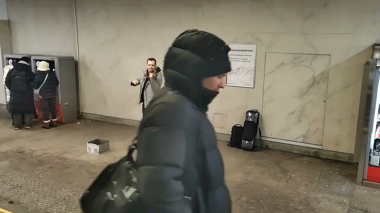 Insane Violin Despacito in Moscow Metro 😱🎻 You Won’t Believe This!#Despacito #ViolinCover#EpicMusic 