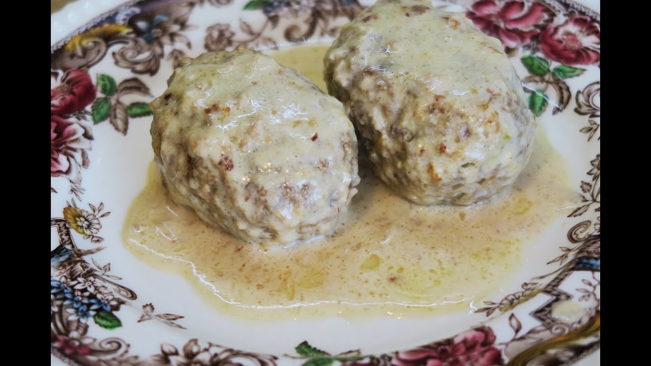 Особенные котлеты с чудесным соусом.