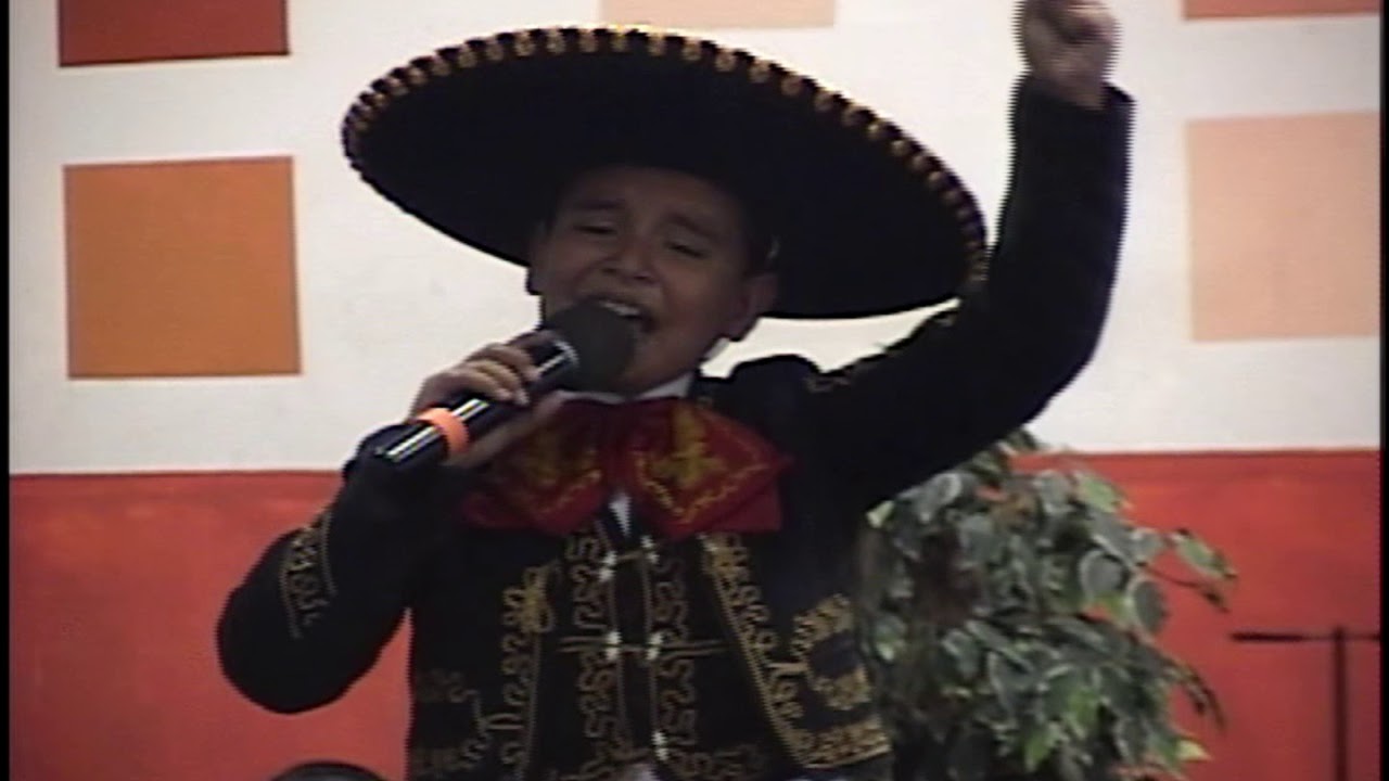 EL CANTO DEL RUISEÑOR - Heriberto Chicas (El ruiseñor de Cristo) En MISION CRISTIANA ELIM 2012