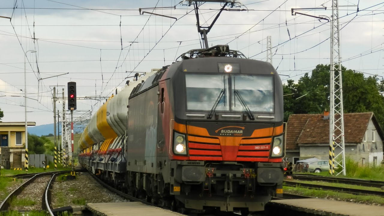 Parę pociągów w Vydrnikach / Vlaky Vydrnik