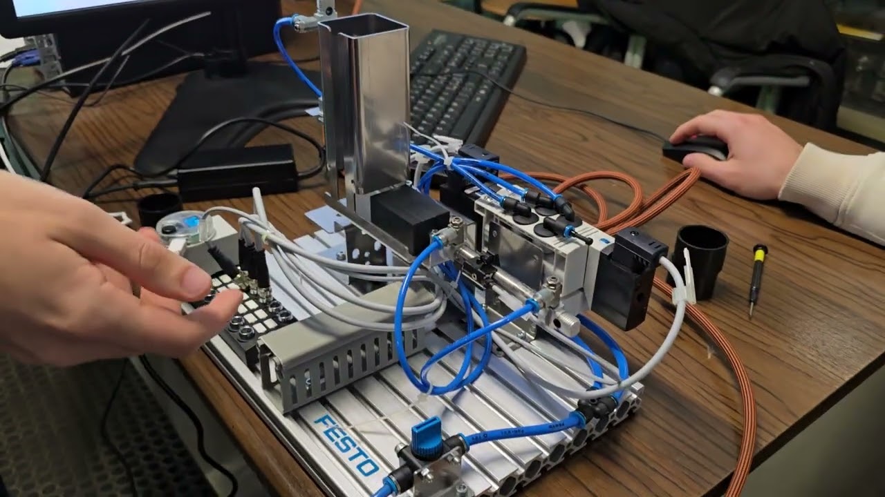 CORSO PLC & FPGA IS TORRICELLI 2025/26 video 2 Magazzino a gravità 1/2