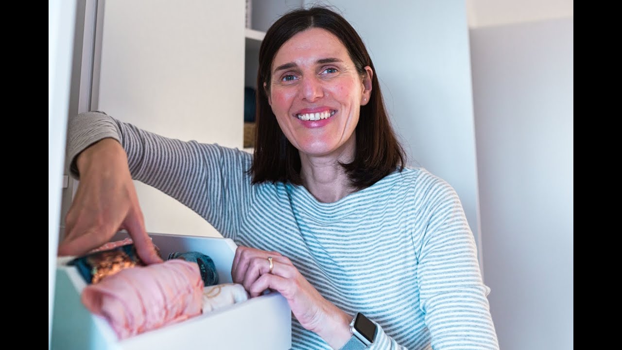 Kako urediti omaro po metodi Marie Kondo &ndash; svetuje Tina Markun