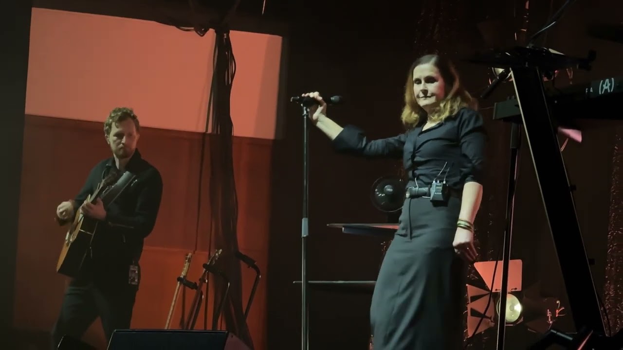 [2025-02-17] Alison Moyet - 