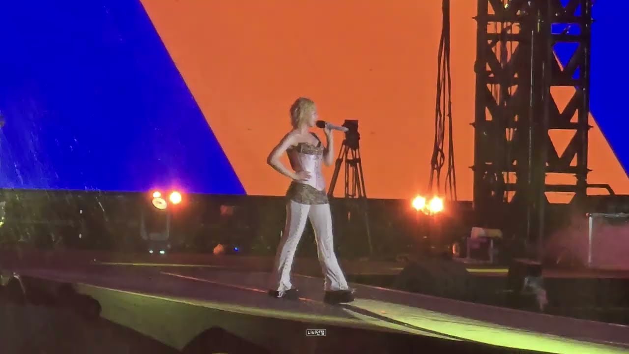250706 2NE1(투애니원) - I Don't Care [워터밤 서울 2025]