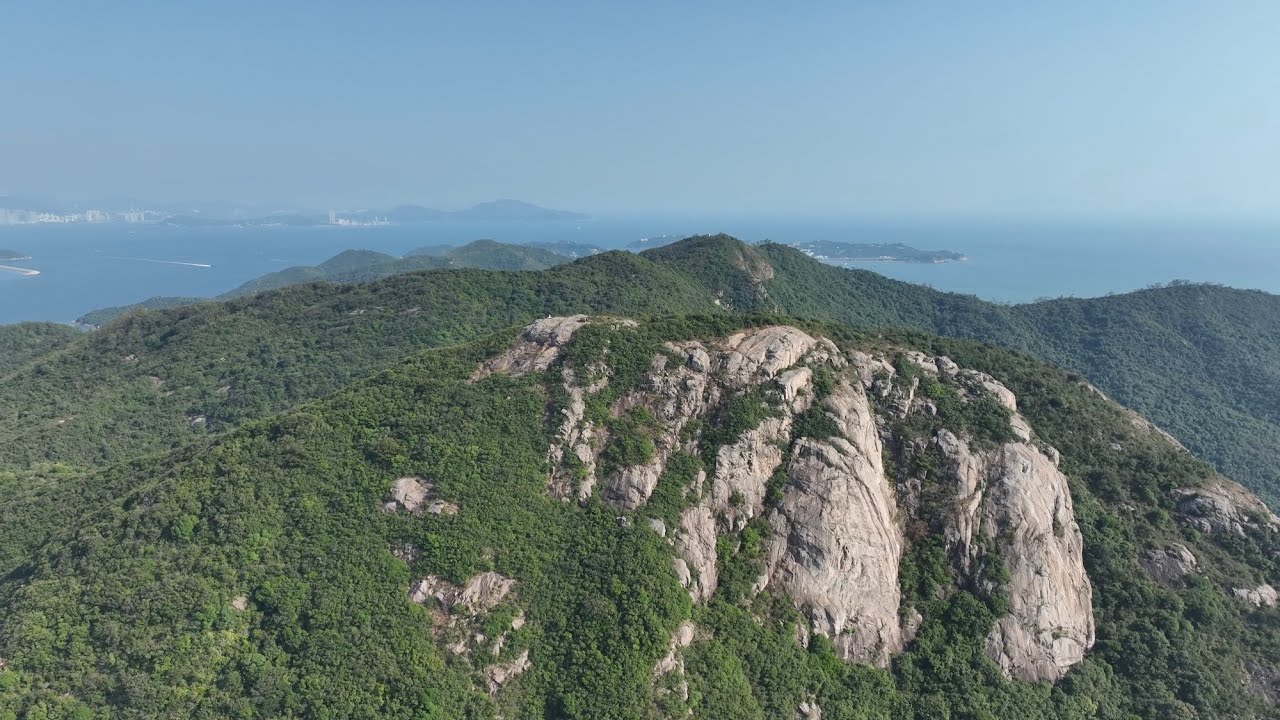 DJI Mavic 3 Classic 大嶼山廟仔墩🔁老人山2-1｜一鏡到底(one shot｜Miu Tsai Tun, Hong Kong)17112025