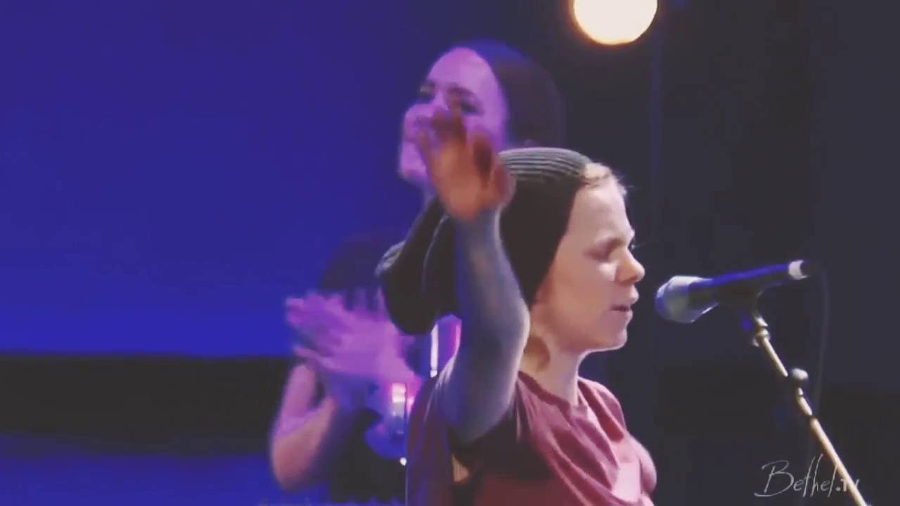 Steffany Gretzinger, Jeremy Riddle & William Matthews - No Fear in Love