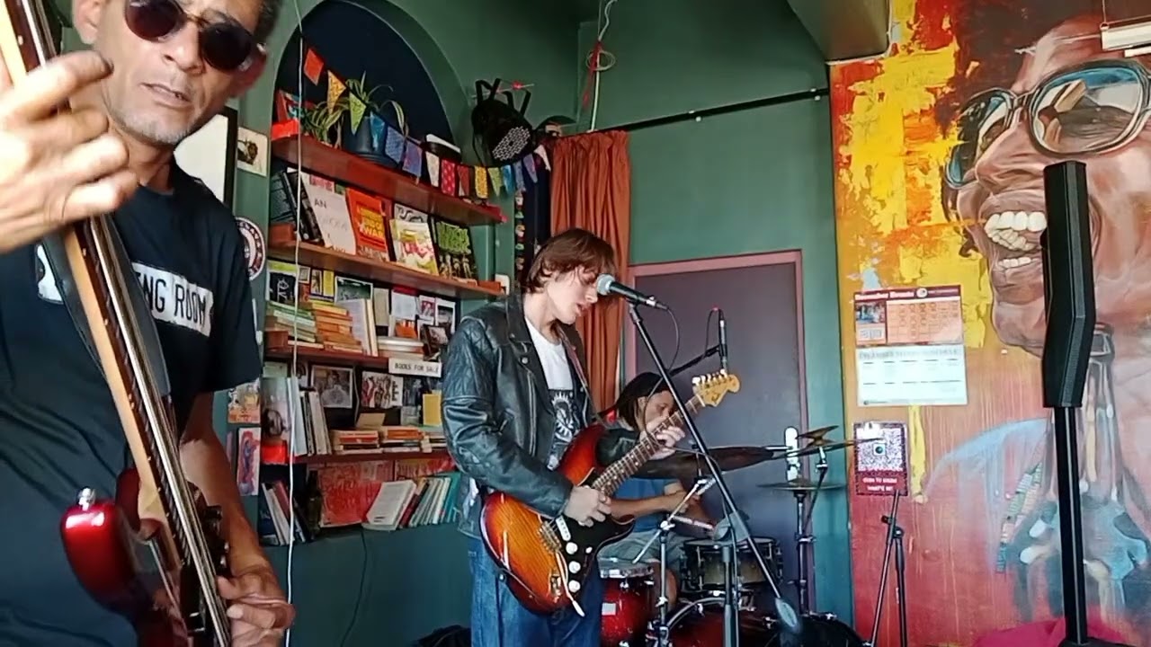 Santo & Johnny "Sleepwalk" | Smoking Room cover at the Commons Muizenberg (27th December 2025)