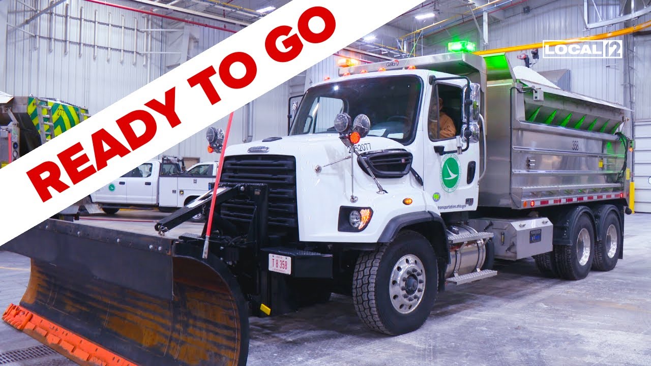 Road crews prepare for first snowstorm of 2026