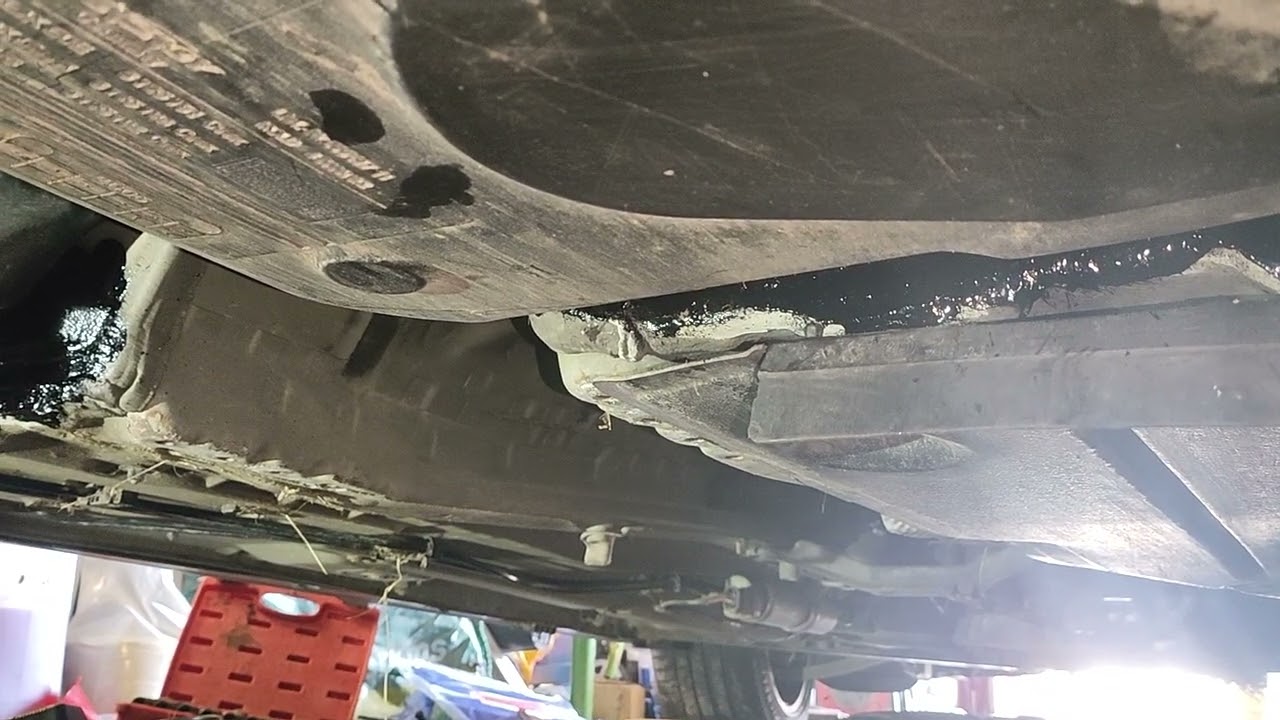 BMW 320d 330d 335d E90 E91 E92 E93 fuel tank removal