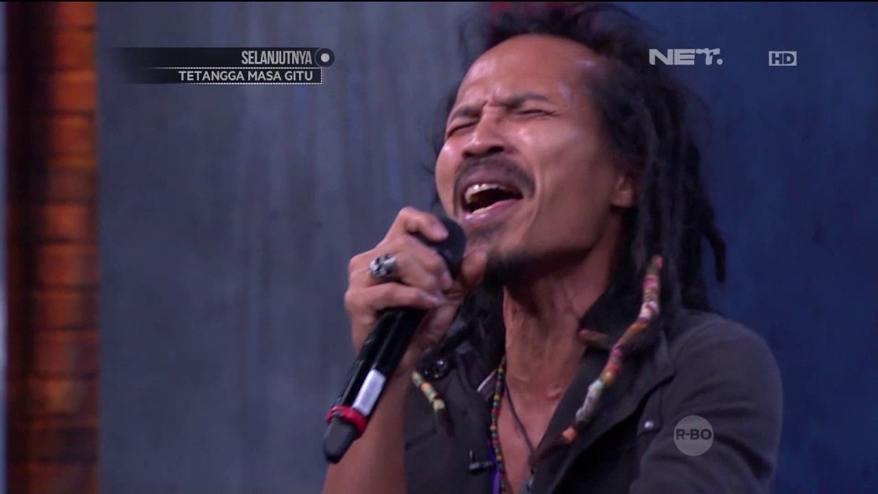 Ipang Lazuardi - Kamu ( live at Sarah Sechan )