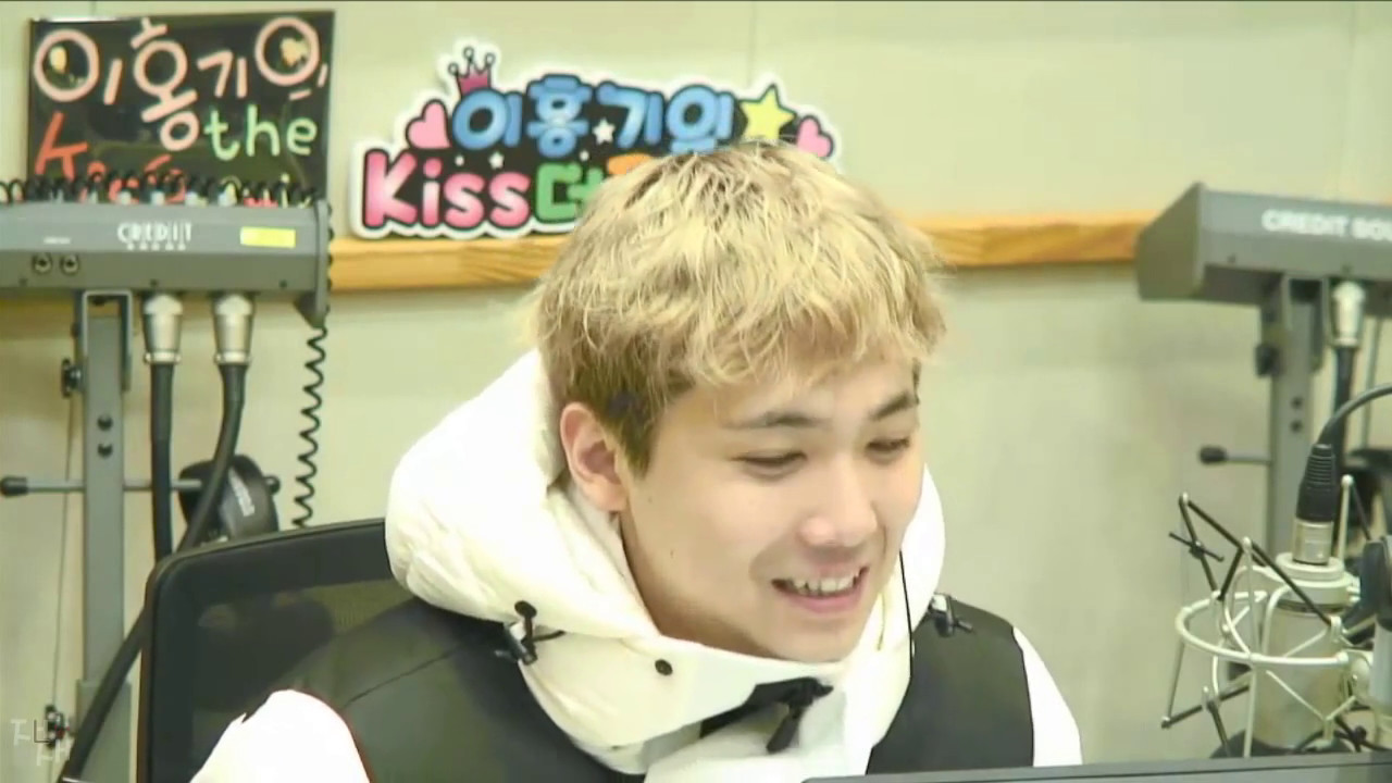 [720p]170104 DJ LeeHongGi - Kiss The Radio (Full)