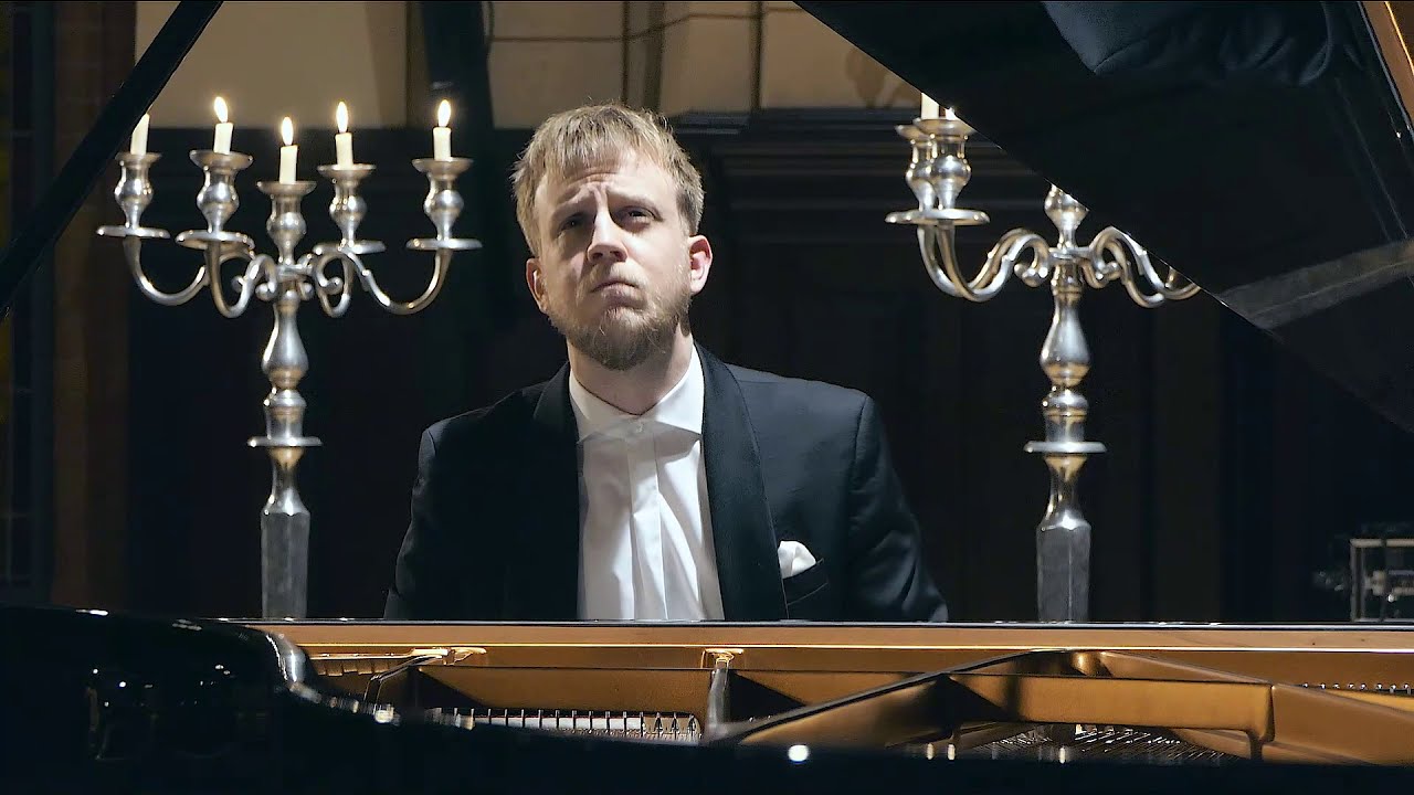 Ludwig van Beethoven - Piano Sonata N°8, Op. 13 in C minor | Tymoteusz Bies