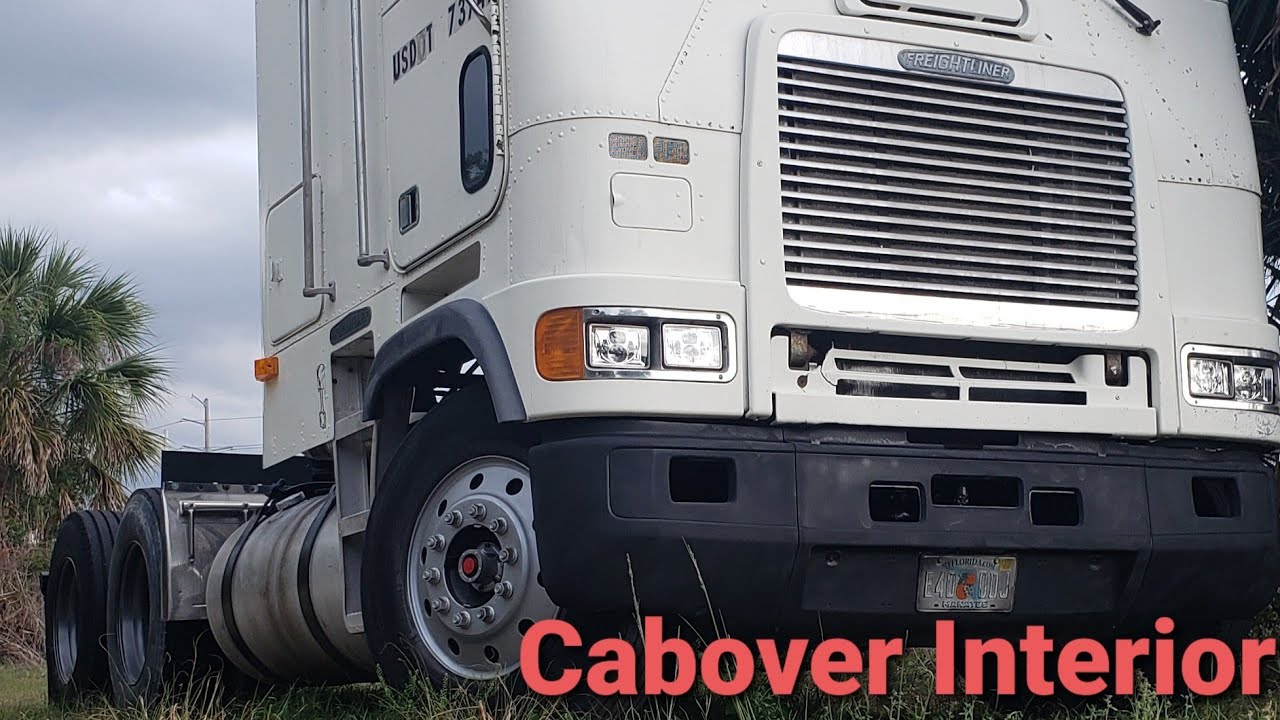 Whats it like Inside a Freightliner Cabover.