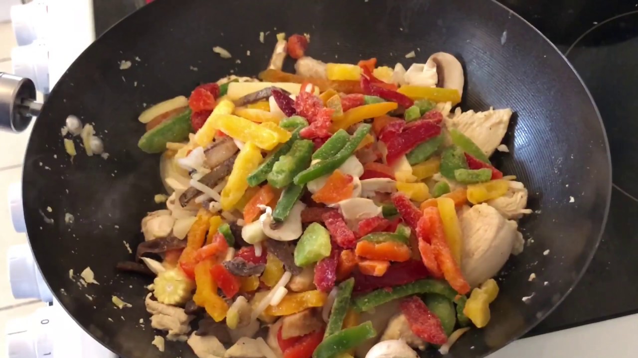 Slimming world  Chicken teriyaki noodle stir fry