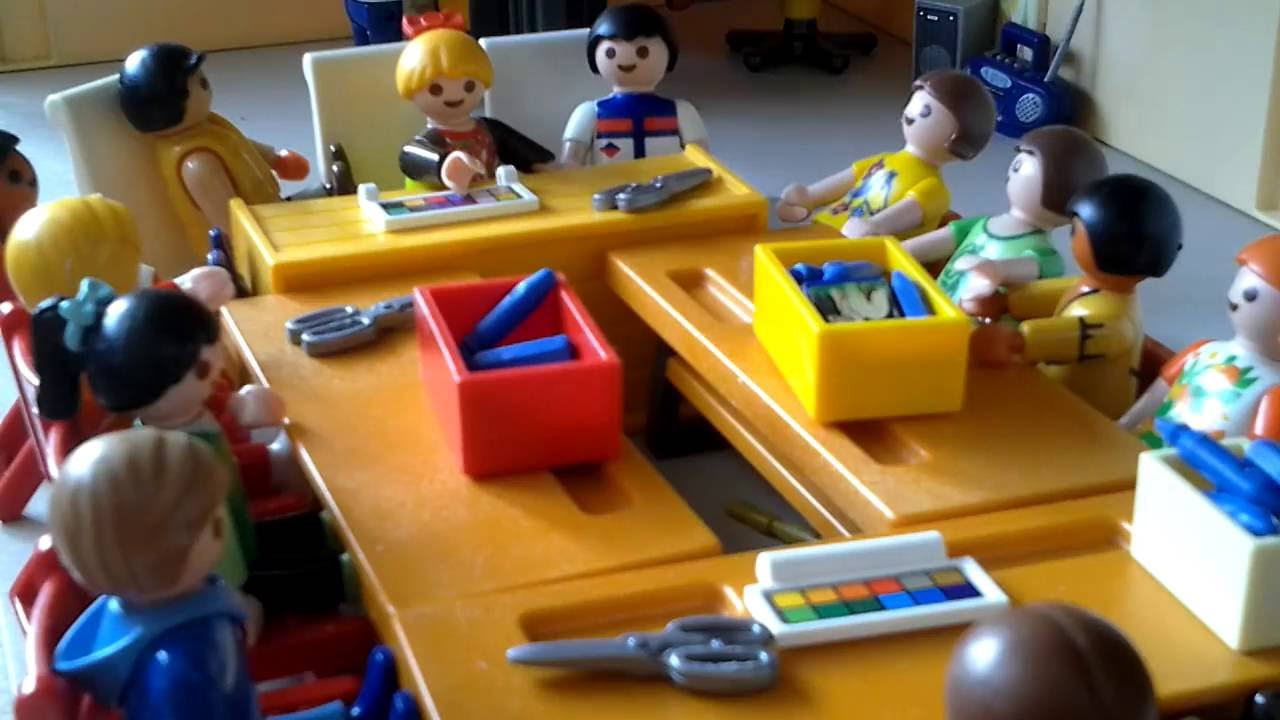 Playmobil: Le prof qui a pété un câble. (1)
