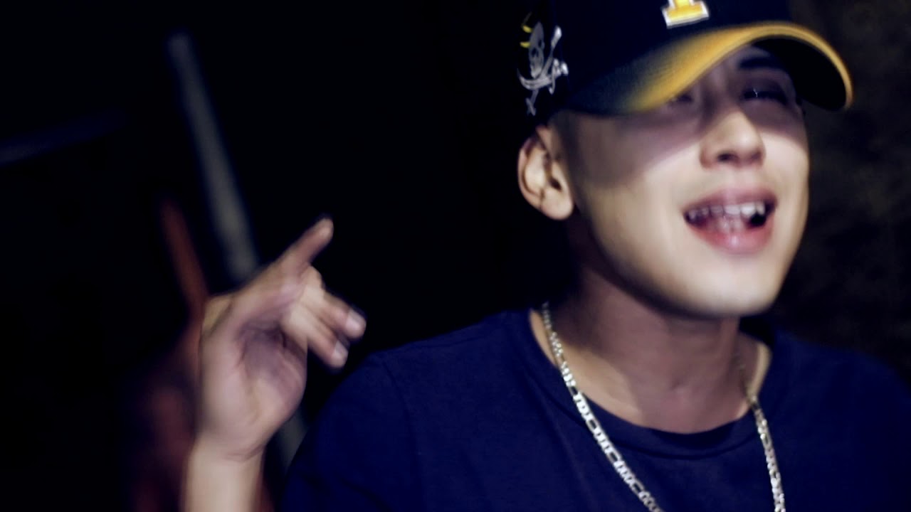 RICKY AMARO - UN MALCRIADO - VIDEO OFICIAL