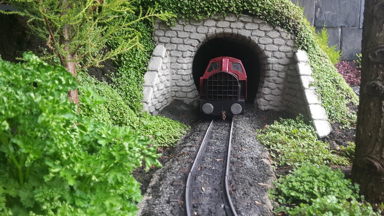 Garden Railway ...  Tunnel to Noeweir part 2