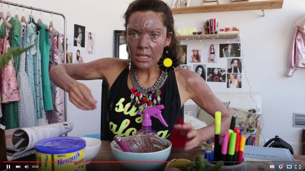 Llega a tu vida 'La (anti) youtuber de belleza'