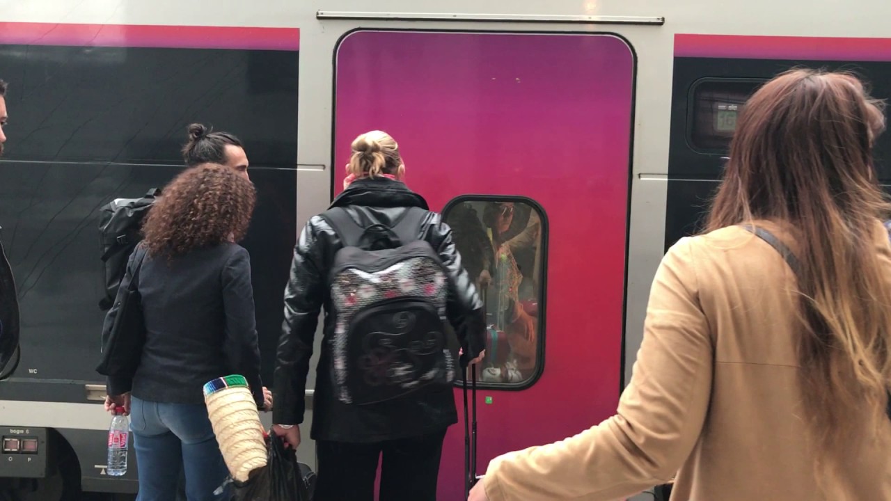 Spots à la Gare de L'aéroport CDG (RER B et TGV Réseau et Dupleix)