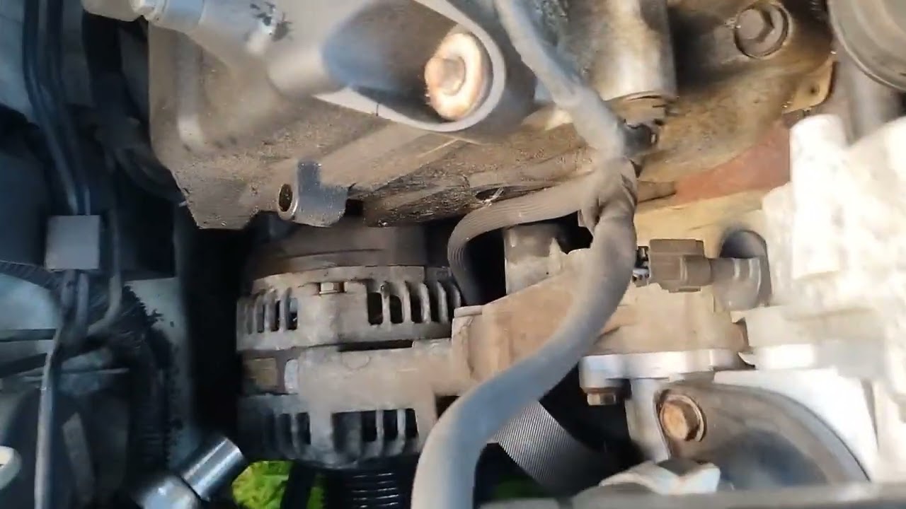Замена генератора Dodge Charger 5.7L 2010 года