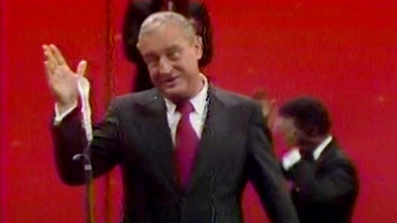 Родни Дэнджерфилд даже рассмешил оркестр (1978)