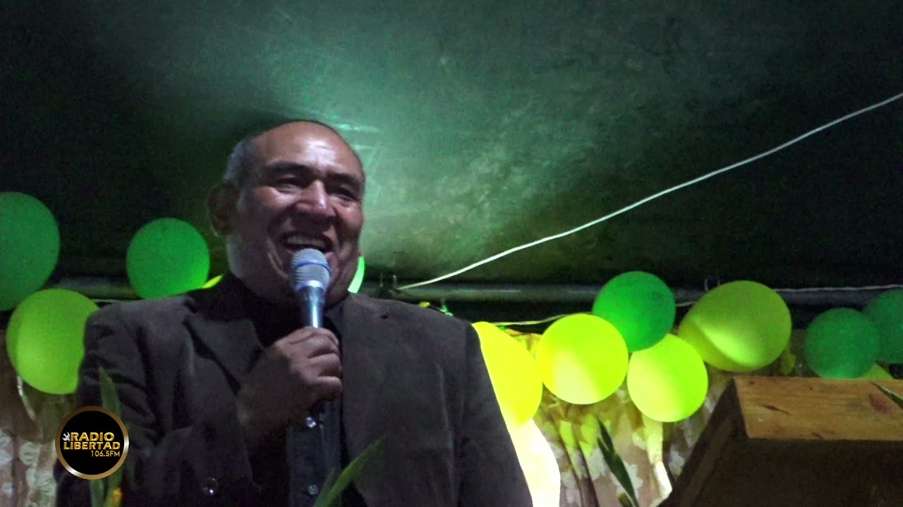 CANTANTE CARLOS CHALCU EN CONCIERTO CRISTIANO