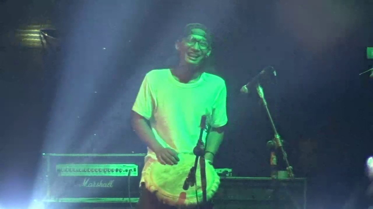 Tony Q Rastafara - Kongkalikong. Live In Lumajang