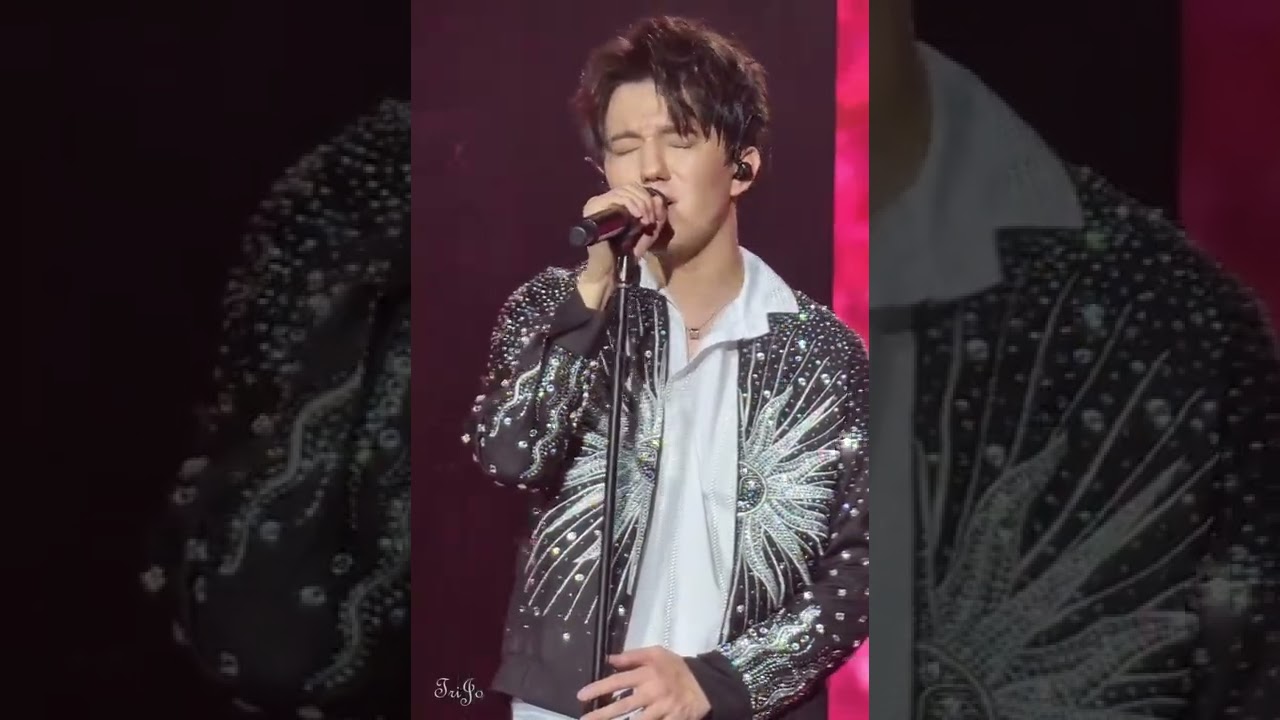 Autumn Strong / Ikanaide - fancam - Dimash Qudaibergen - Prague 16.4.22