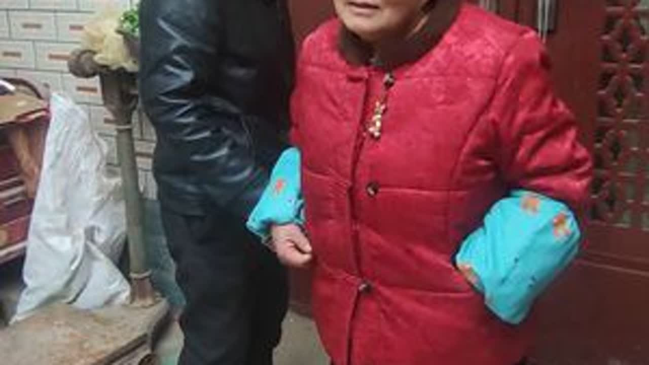 老爸因为抽烟喝酒导致身体不适，去医院做检查还好没啥大碍，决定让我爸戒烟戒酒，看能不能成功吧。#戒烟#戒酒