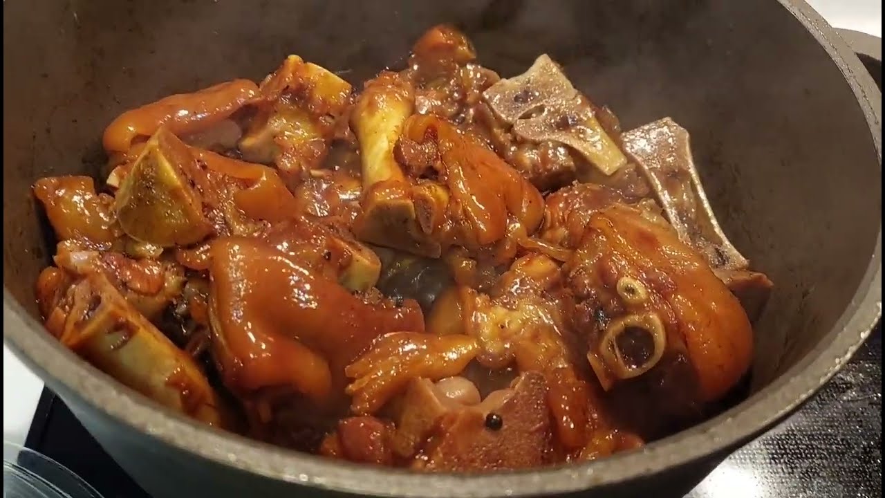 Ah che's Best Ever PORK TROTTER (Leg) Chinese Recipe. I made this recipe for Chinese New Year 2022.