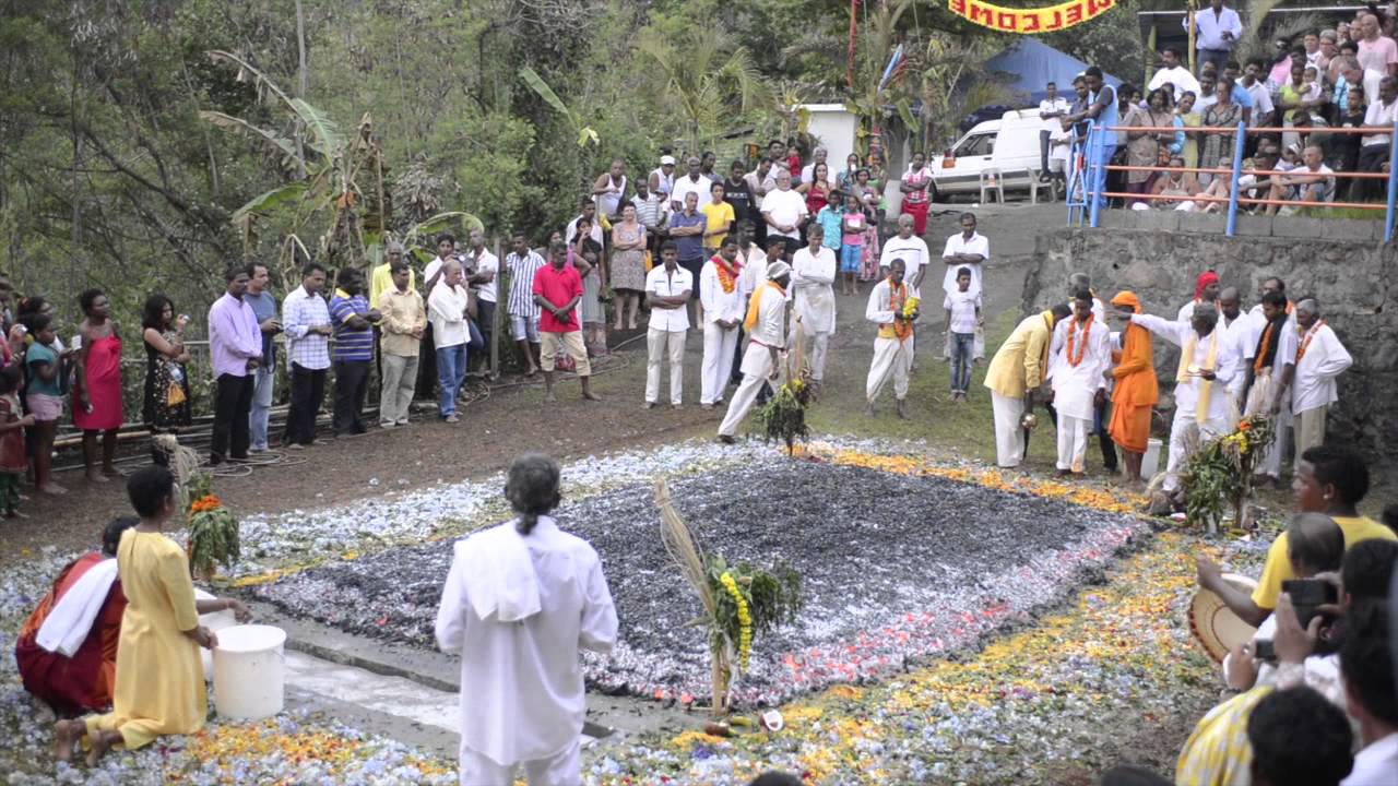 Chapelle PAUL SANDANON  - Marche sur le Feu - Ravine des Cafres 2013