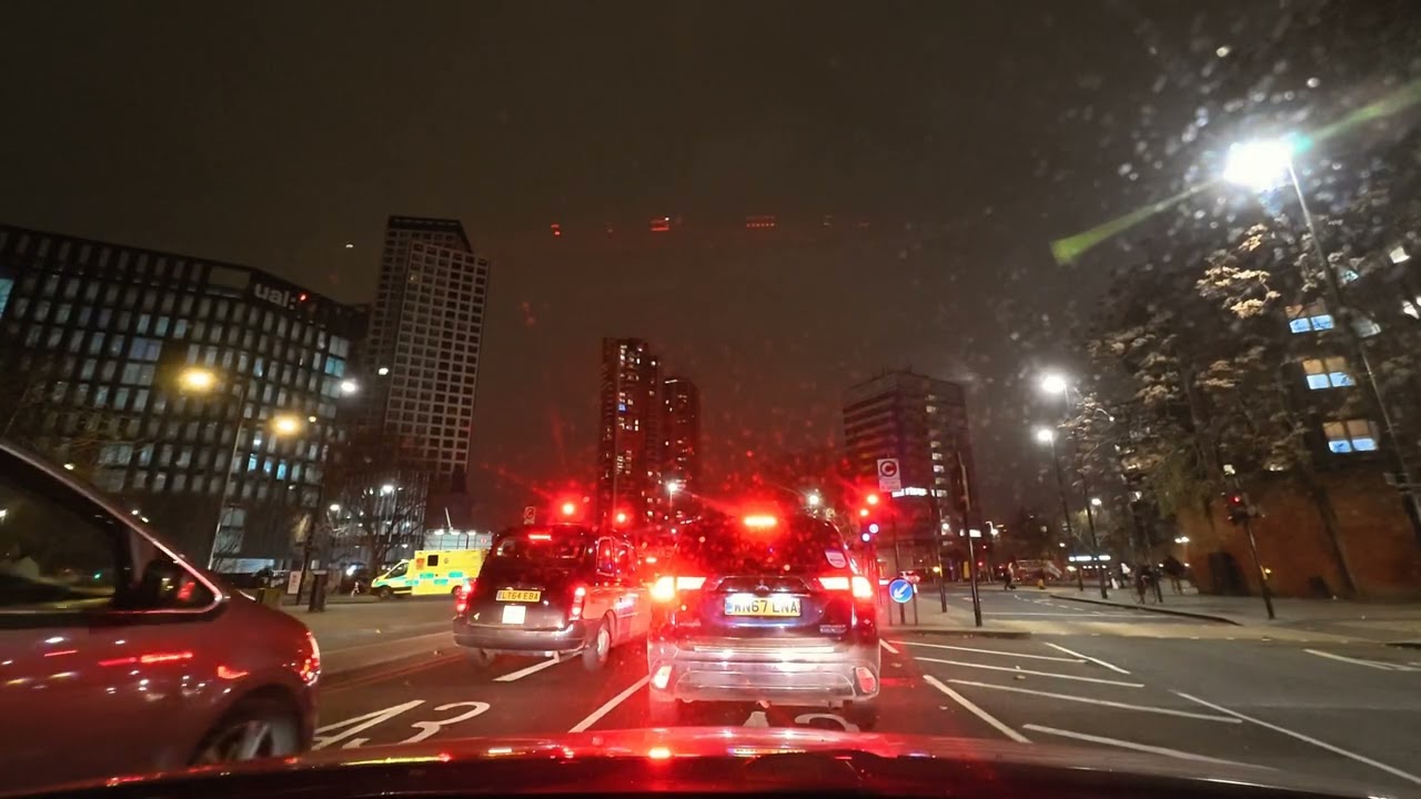 Cruising Central London at Night: Jazz Vibes Through the Skyscrapers 🚗✨