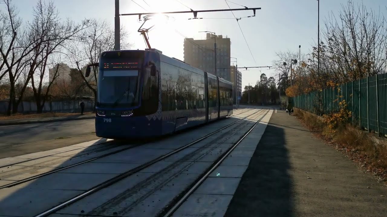 🇺🇦 Kyiv Trams / Kyivpastrans Pesa 71-414K Foxtrot Tram (2021)