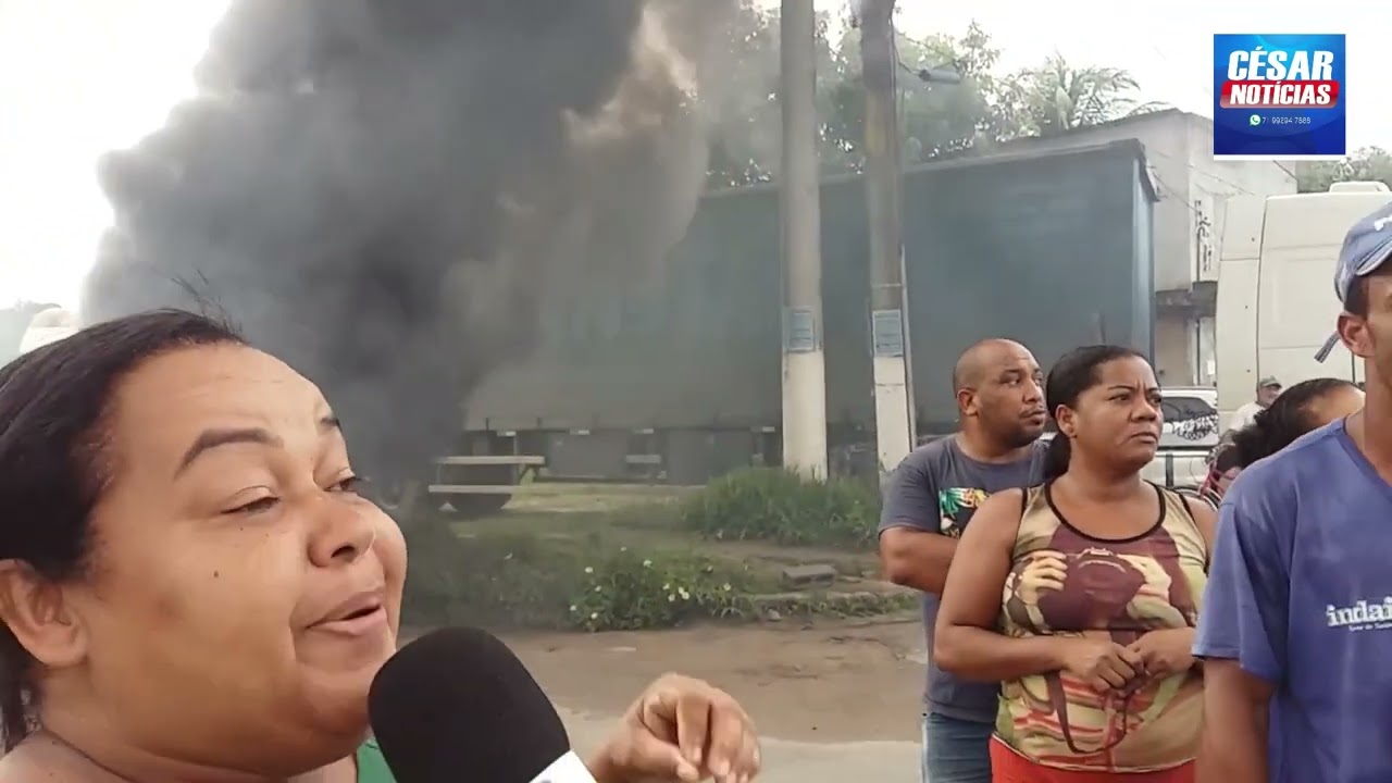 moradores do entrocamento de Dias D'Ávila, fizeram protesto bloqueando a BA 093