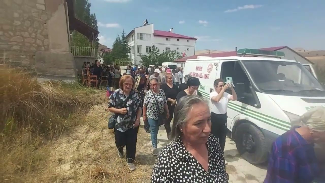 B.ÖRTÜLLÜ MERCAN ŞEN'İN ANISINA