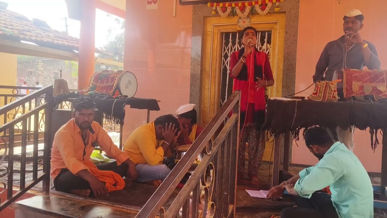 ಮಾಲಾಶ್ರೀ ರಾಜಾಪುರ ಡೊಳ್ಳಿನ ಹಾಡುಗಳು ಗುಜನಟ್ಟಿ ನಿಂಗಮ್ಮ ಜಾತ್ರೇಲಿ 