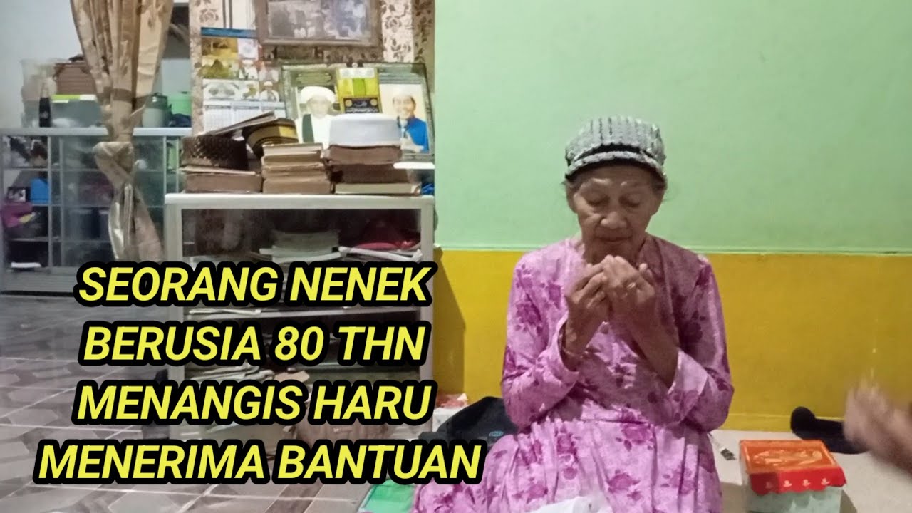 Bang Khairil Tak Kenal Lelah, Bagi Sembako Hingga Larut Malam