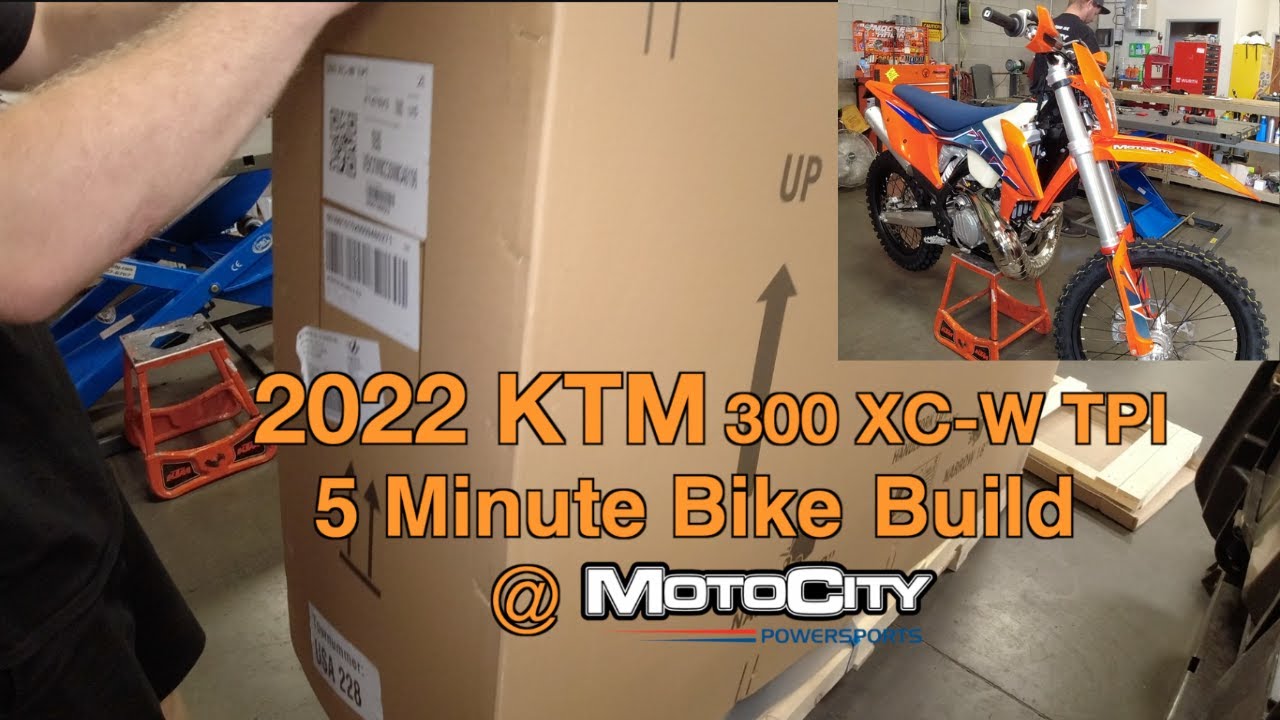 2022 KTM 300 XC-W TPI | 5 Minute Unboxing and Bike Build