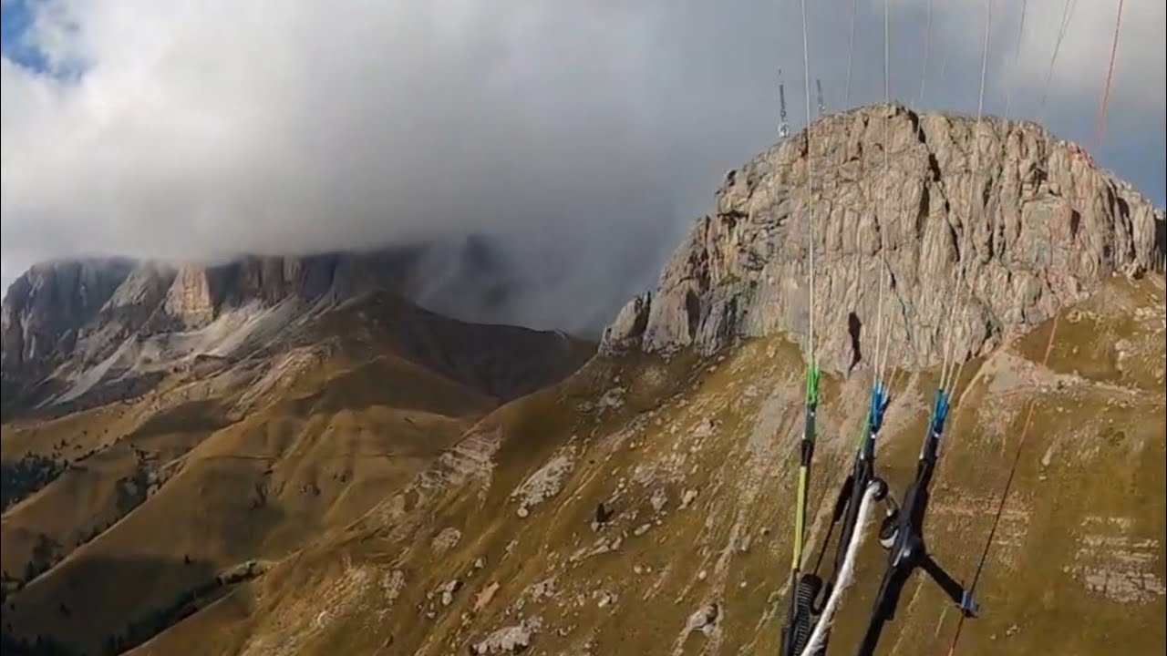 Gleitschirm / Paragliding Col Rodella / Startplatz SW unterhalb Antenne